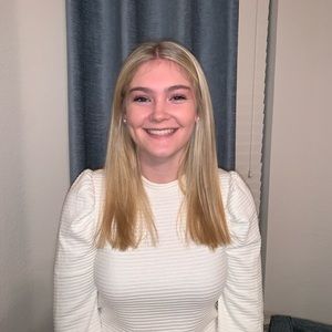Meet your Posher, Delaney